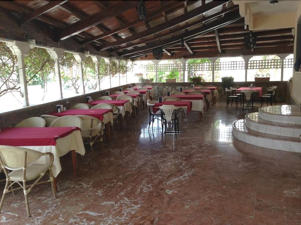 Besik Hotel Fethiye Buitenkant foto