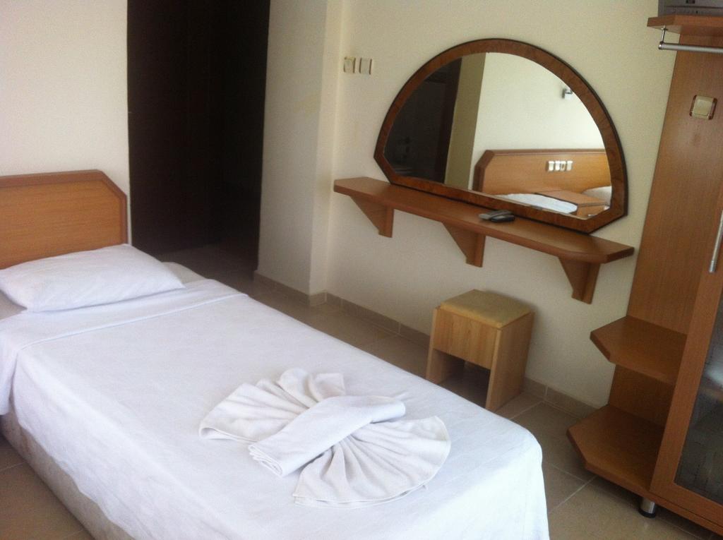 Besik Hotel Fethiye Buitenkant foto