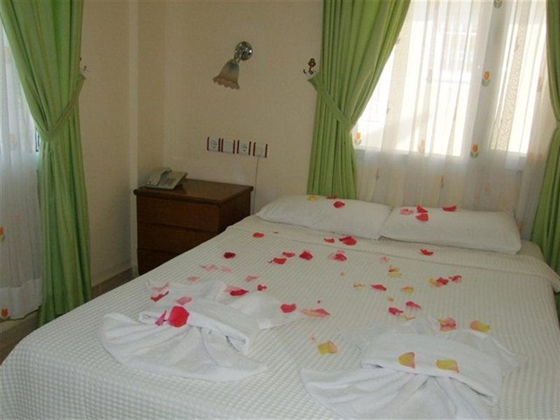Besik Hotel Fethiye Buitenkant foto